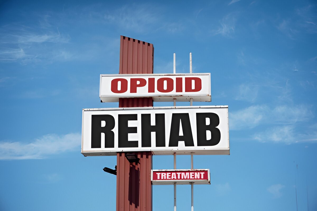 Opioid Addiction Treatment Guide for Families & Loved Ones