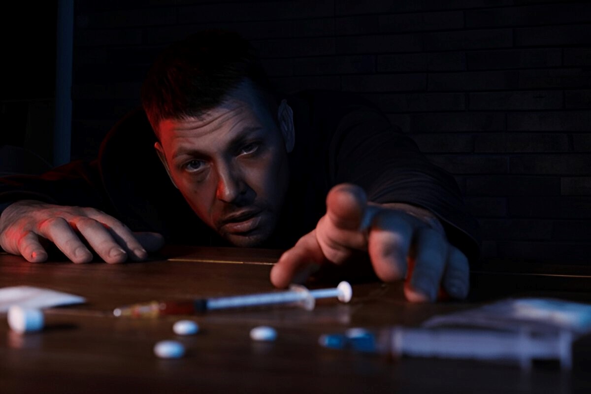 Meth Addiction: Symptoms, Effects, and Treatment